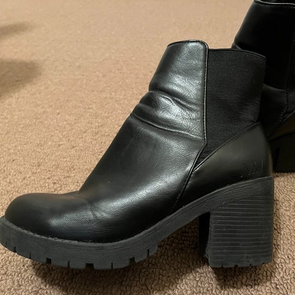 Matt & Nat Montroyal Heeled Boots - Picture 1 of 8